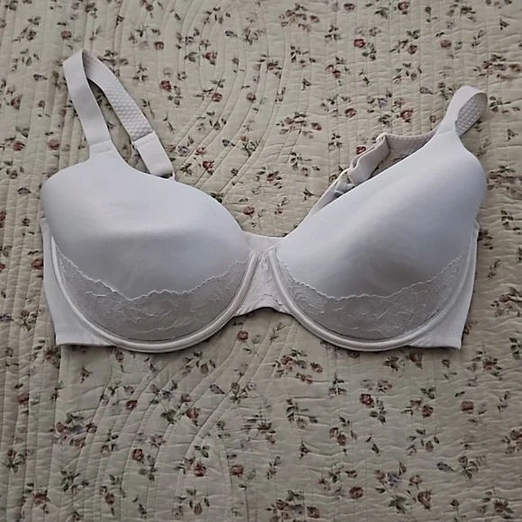 38DD bra - Picture 1 of 1